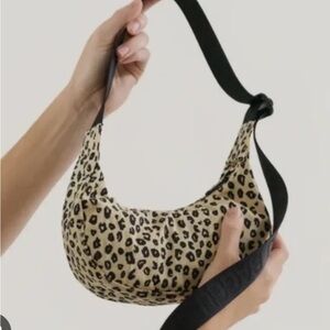 Baggu Mini Crescent Bag : Honey Lepord
